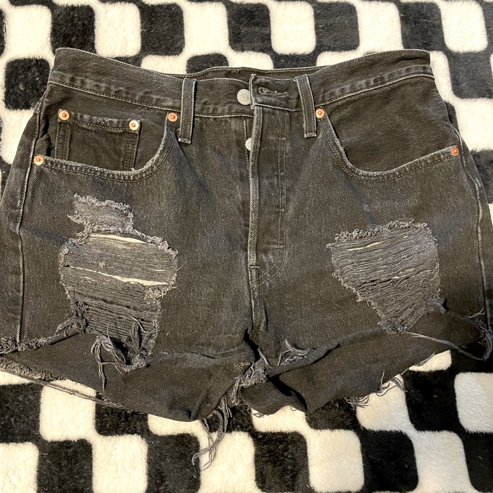Women’s Levi’s 501 Jean shorts in black distressed